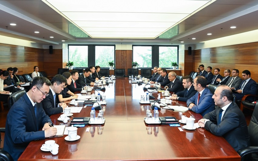 Azerbaijan, China discuss promotion of mutual activities on infrastructure projects 