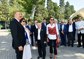 Ilham Aliyev, Mehriban Aliyeva talk with cultural and artistic figures