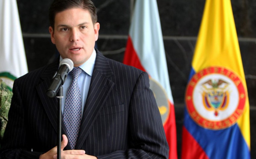 ​В Колумбии министр поменялся постами с послом