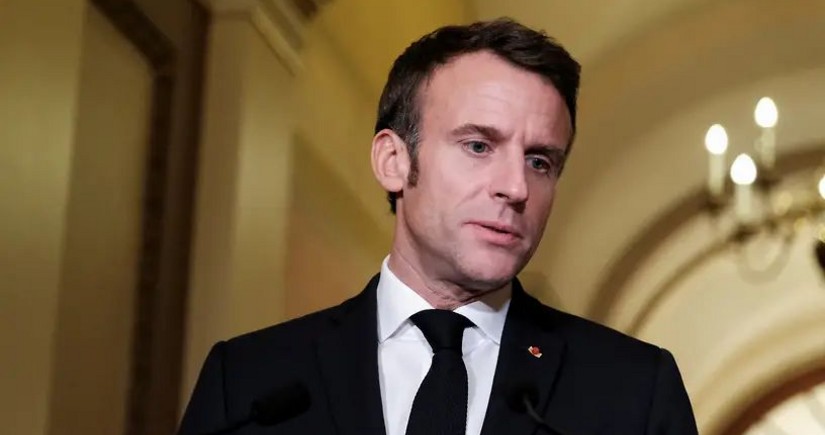 Macron: Dialogue between French authorities, trade unions on pension reform continues
