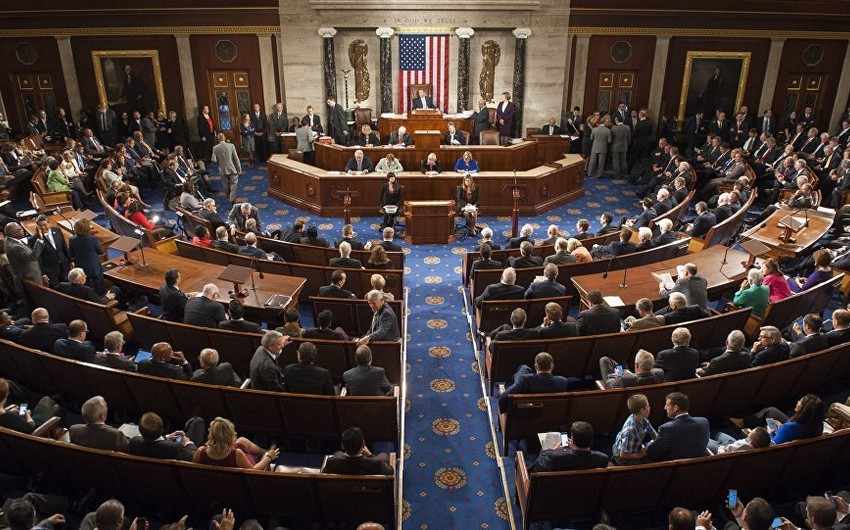 Главы Twitter, Facebook и Google выступят на слушаниях в Конгрессе