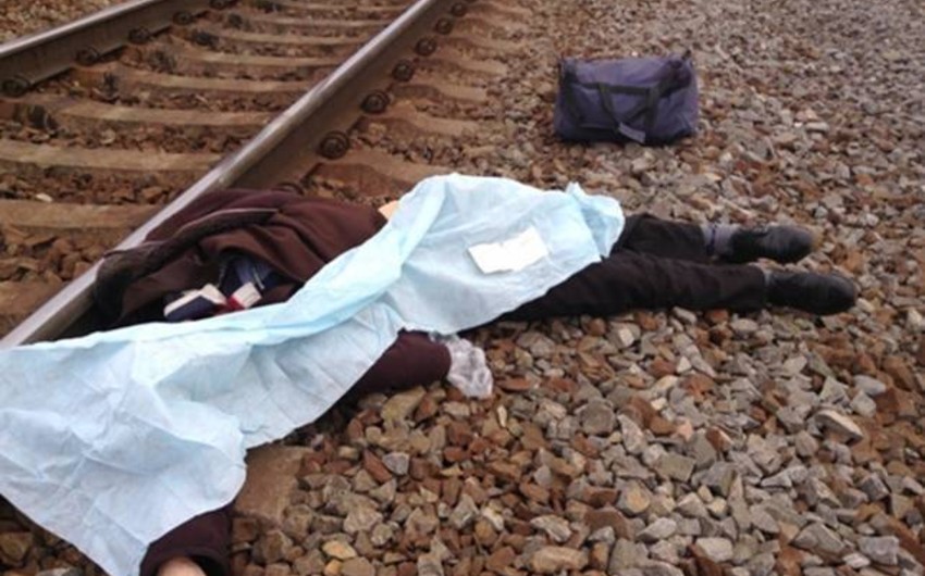 В Баку поезд сбил насмерть 89-летнего мужчину
