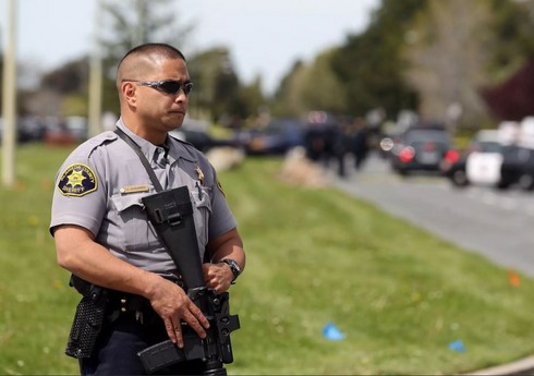 Стрельба в Калифорнии, ранены двое заместителей шерифа