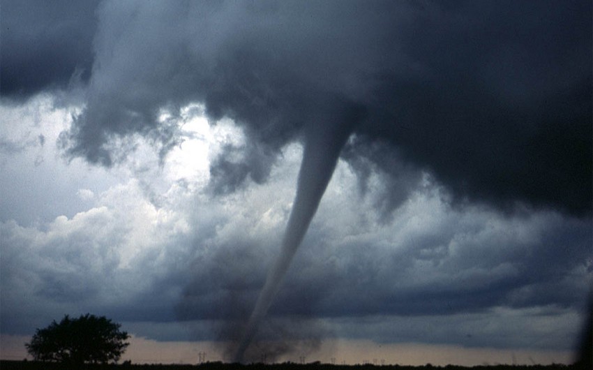 ABŞ-da güclü tornado nəticəsində ən azı dörd nəfər həyatını itirib