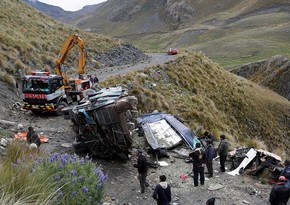 3 killed, 19 injured after bus plunges into ravine in Bolivia