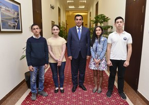 Elmar Gasimov met with prospective students earning 700 points