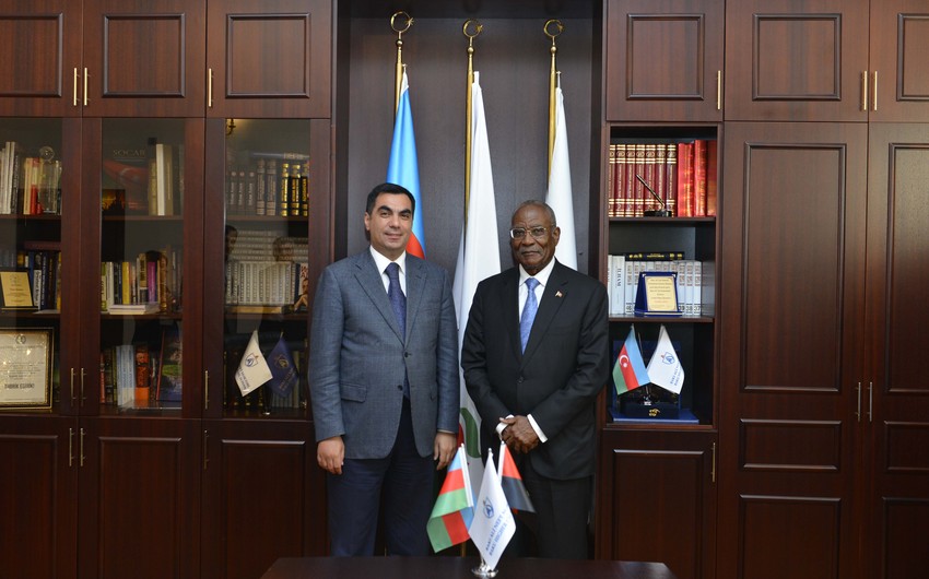 Министр нефти Анголы побывал в Бакинской Высшей Школе Нефти