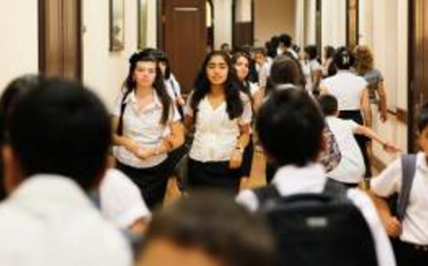 5838 students left Armenia this school year