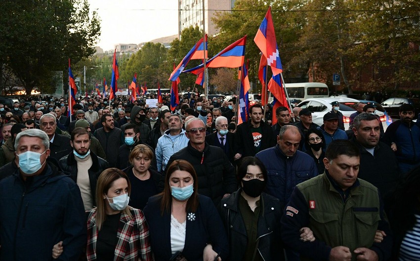 В Ереване начался многотысячный митинг с требованием отставки Пашиняна