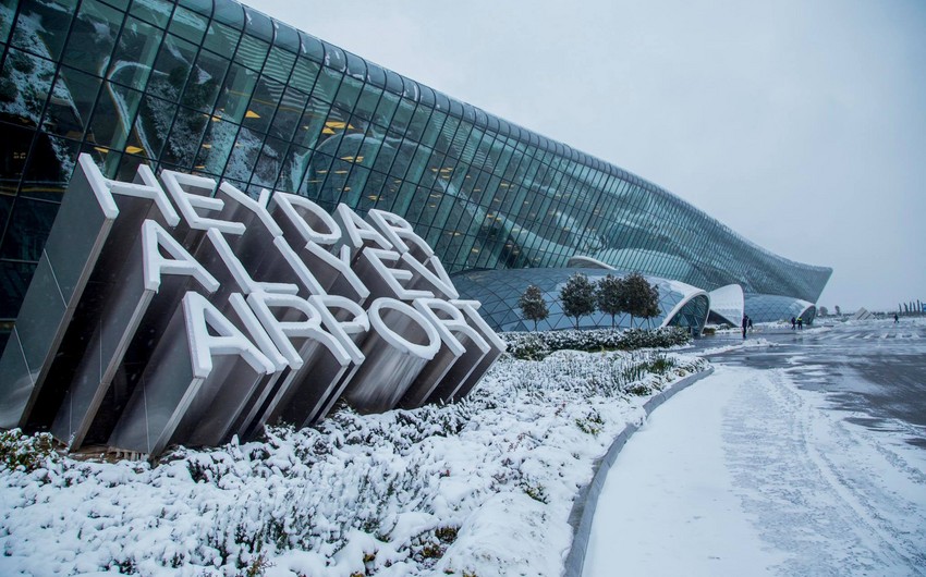 Снежная погода не повлияла на работу Бакинского аэропорта