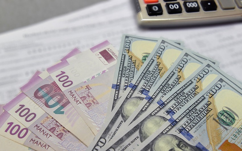 Курс доллара в Азербайджане вновь снизился