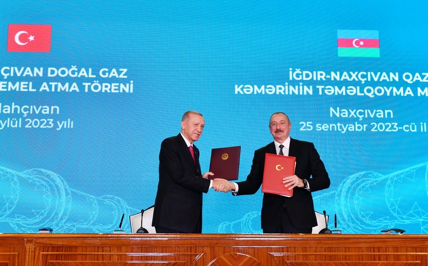 В Нахчыване состоялась церемония подписания азербайджано-турецких документов