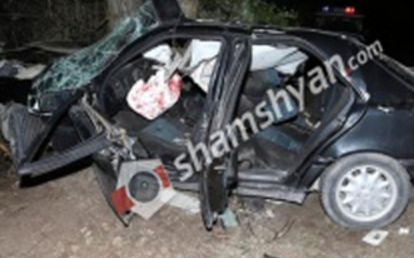 ​Ermənistanda yol qəzasında üç hərbçi ölüb, ikisi yaralanıb