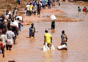 South African floods kill at least 22 people