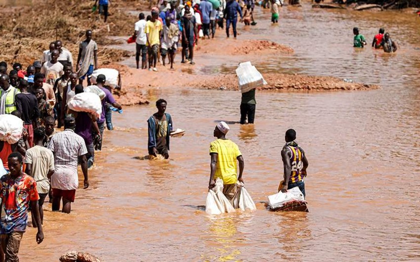 South African floods kill at least 22 people