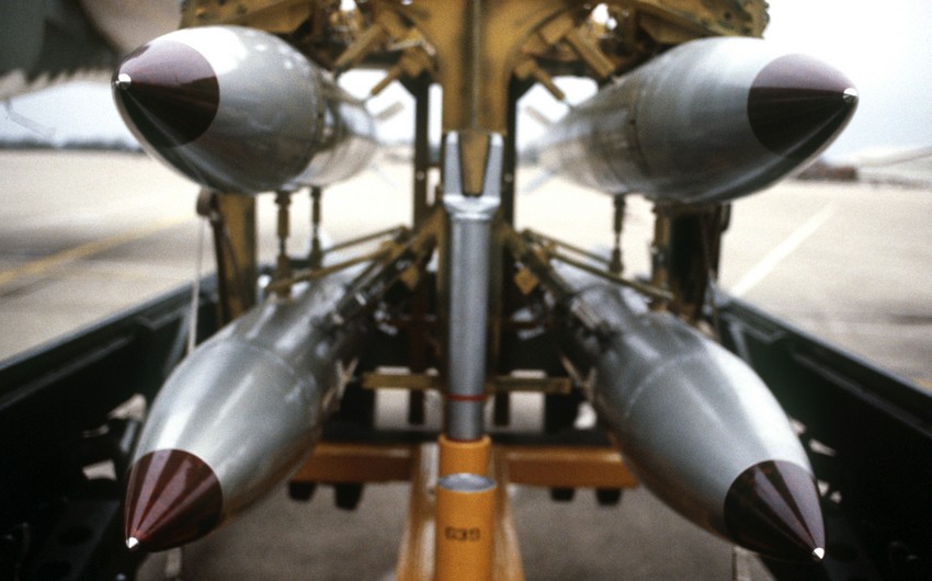 США планируют изготовить сотни новых тактических ядерных авиабомб