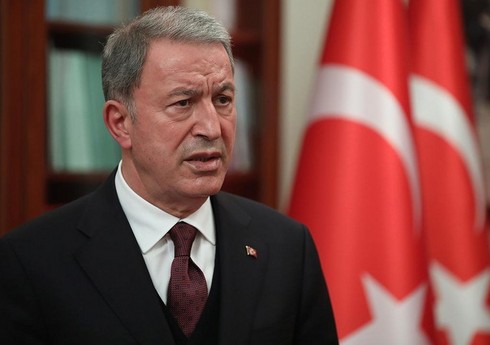 Министр национальной обороны Турции Хулуси Акар заразился коронавирусом