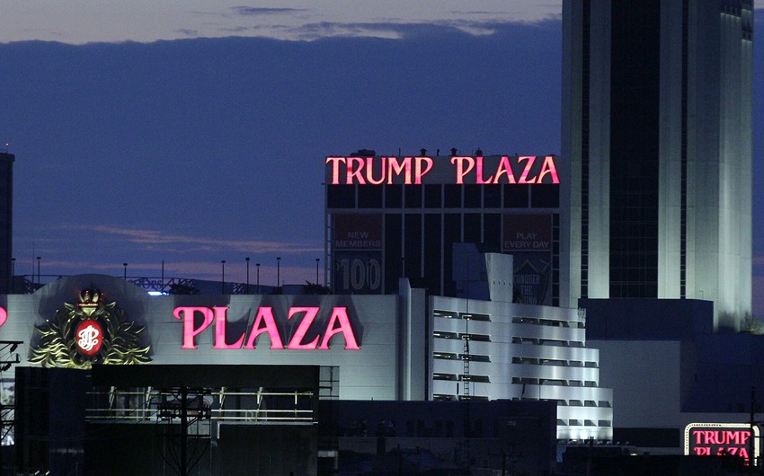 Trump Plaza demolished in US