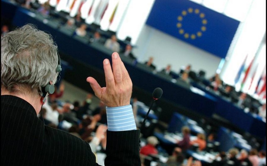 ЕС продлил на год санкции против властей Сирии