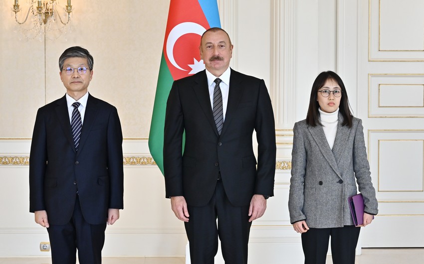 Президент Ильхам Алиев принял верительные грамоты новоназначенного посла Республики Корея в Азербайджане