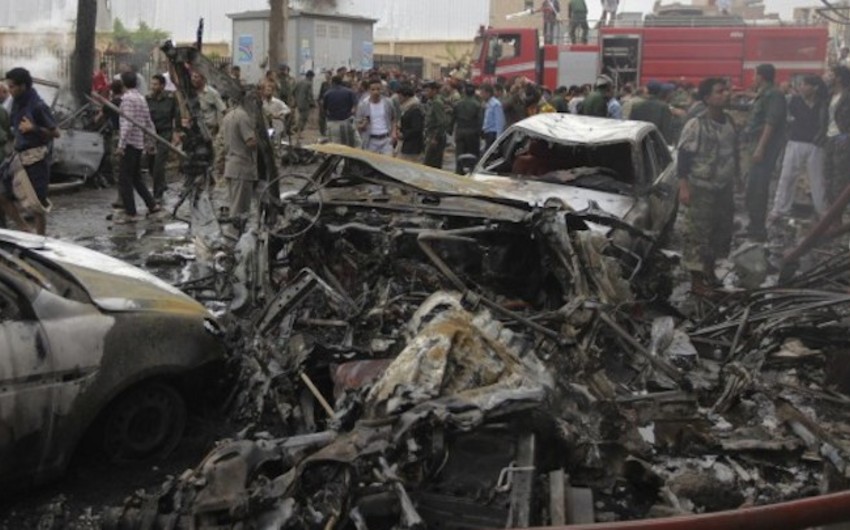 Car bomb explodes near mosque in Yemen