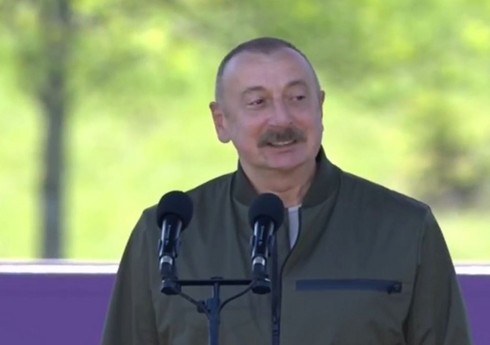 Президент Азербайджана: Отныне фестиваль "Харыбюльбюль" будет проводится в Шуше каждый год