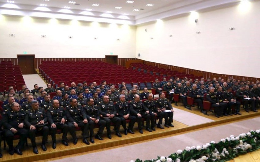 Проанализировано состояние воинской дисциплины в Бакинском Гарнизоне