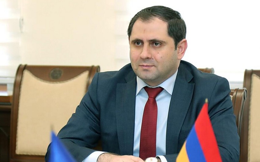 Armenian defense minister leaves for Brussels