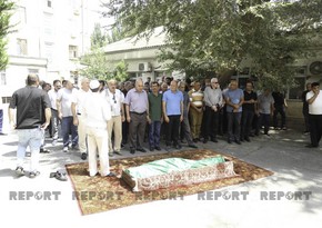 Журналист Араз Зейналов похоронен на Ясамальском кладбище