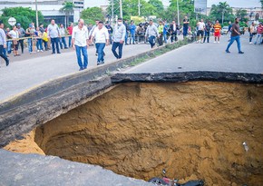 Four dead in Colombian bridge collapse