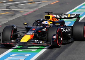 Ферстаппен сошел с гонки на Гран-при Формулы-1 в Австралии