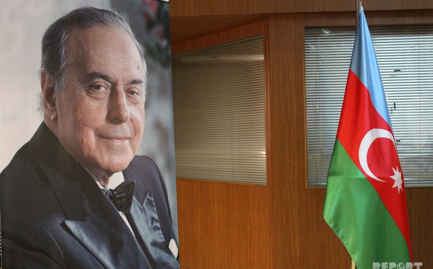 В Тбилиси состоялась церемония почитания памяти Гейдара Алиева