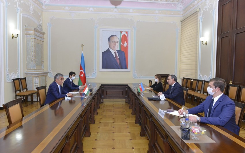 Генпрокурор Азербайджана встретился с послом Таджикистана