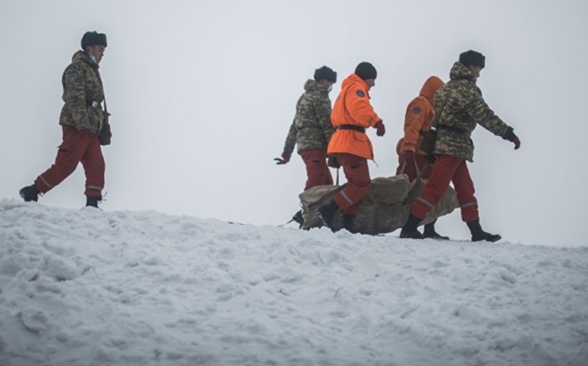 Двое детей погибли под снежной лавиной на юге Киргизии