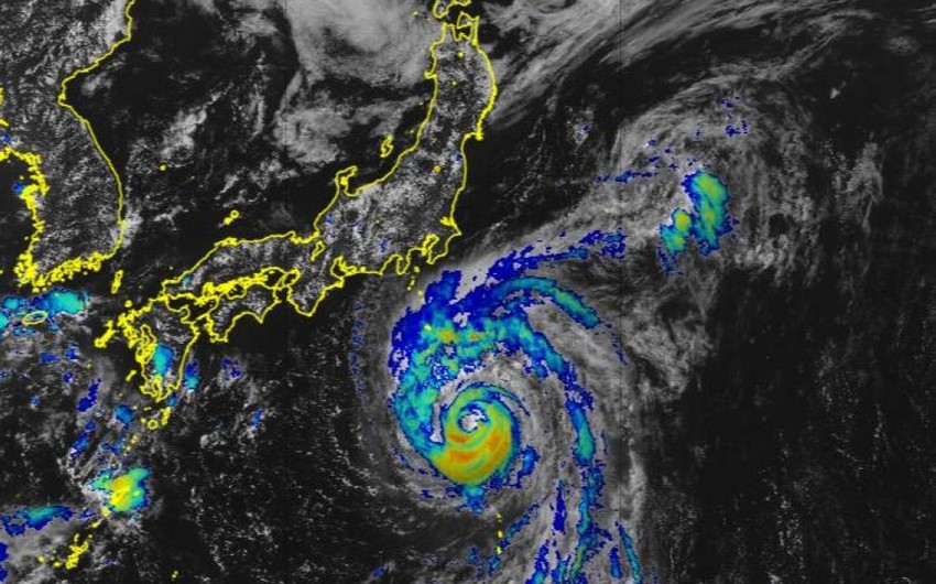 Tokyo area braces for strong typhoon, transportation disruptions