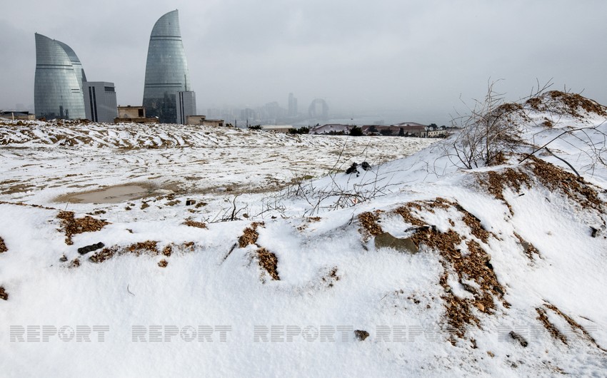 First snow in Baku - PHOTOS