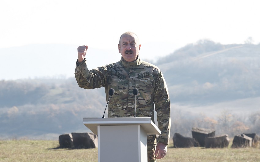 Президент Ильхам Алиев выступил перед военнослужащими в Шуше