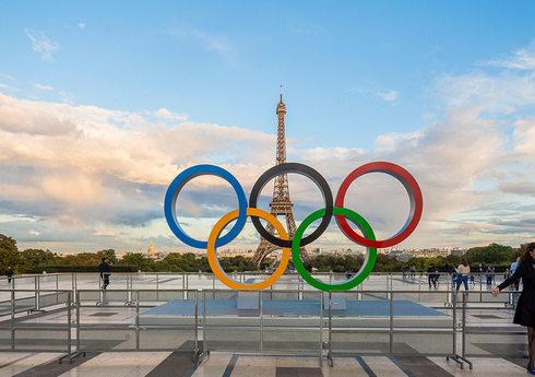 СМИ: Атлеты жалуются на нехватку продуктов и некачественную еду в Олимпийской деревне в Париже