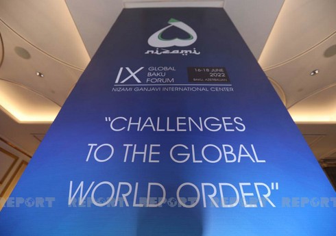 Чау Чак Винг: IX Глобальный Бакинский форум стал плодотворным и заслуживающим одобрения