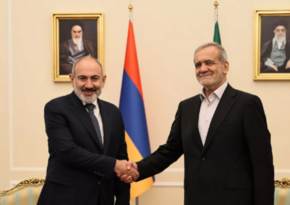 Ermənistan Baş naziri Azərbaycanla danışıqların başa çatması barədə İran Prezidentinə məlumat verib