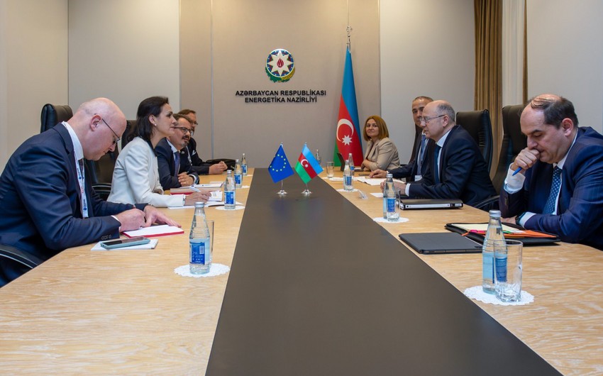 Азербайджан и ЕС обсудили создание зеленого энергетического коридора Каспий-Европа