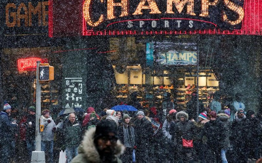 Школы Нью-Йорка закрыли из-за сильных снегопадов