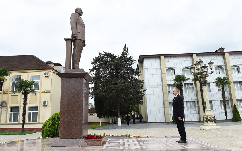 President Ilham Aliyev arrives in Astara district