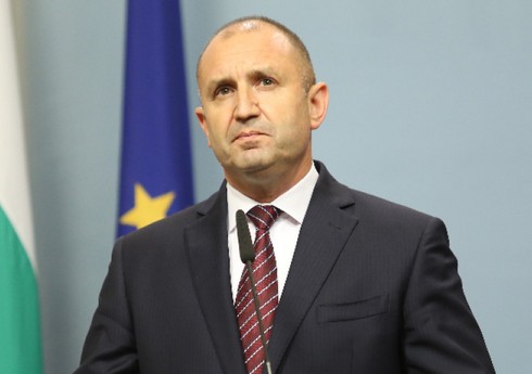 Exit poll: Румен Радев побеждает во втором туре президентских выборов в Болгарии