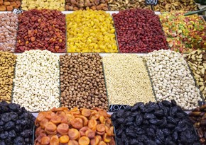 Azerbaijan reduces dried fruit imports from Turkiye