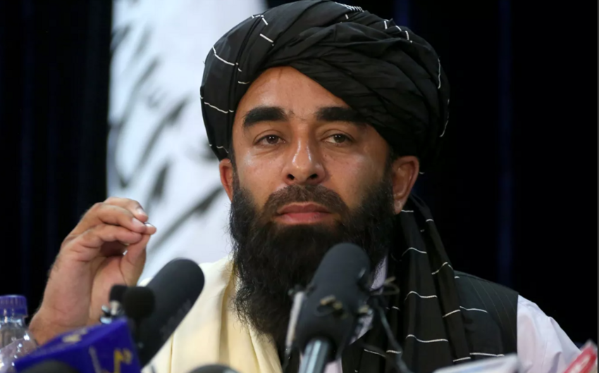 Twitter временно заблокировал страницу представителя талибов