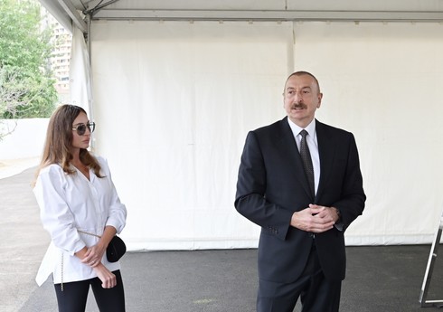 Президент и первая леди встретились с турецкими спортсменками, посвятившими свою победу на чемпионате Азербайджану
