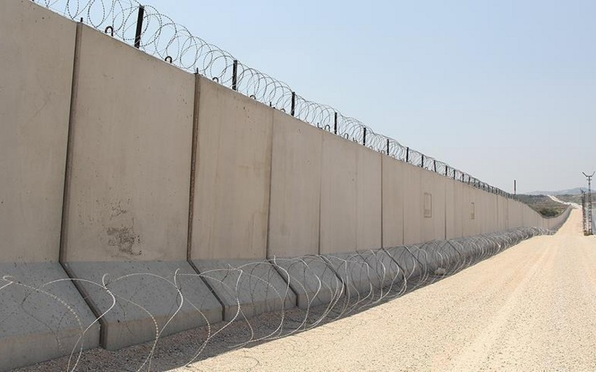 Турция построит стену вдоль всей границы с Сирией к весне 2017 года