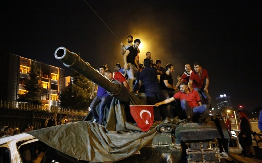 Турция добивается от Германии выдачи 81 человека