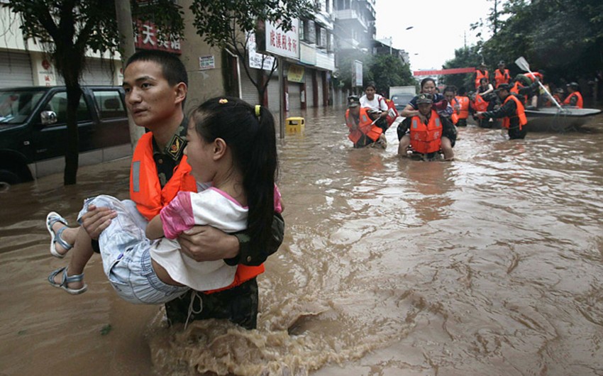 ​СМИ: От наводнения в Китае пострадали более 700 тыс. человек